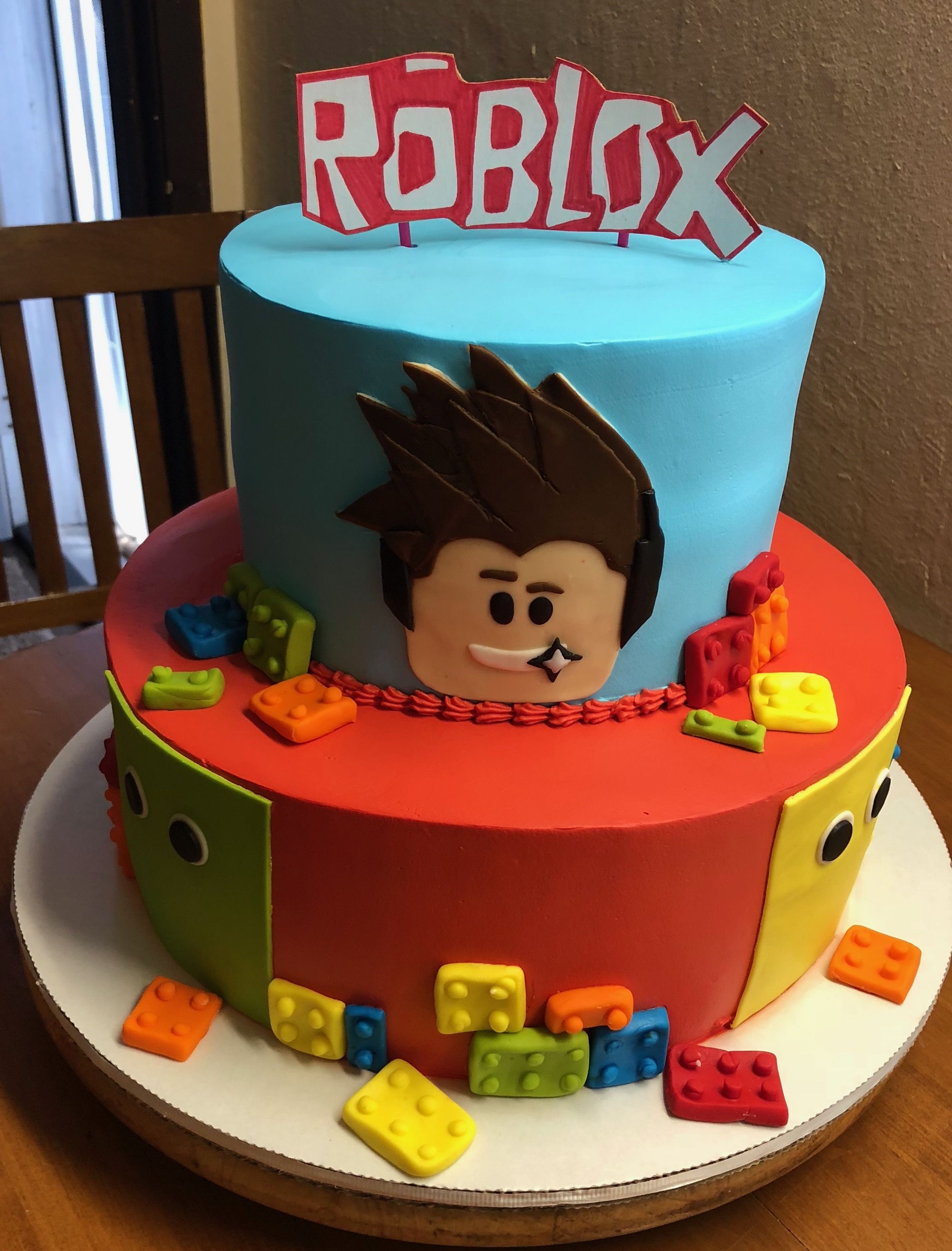 Roblox Birthday Cake