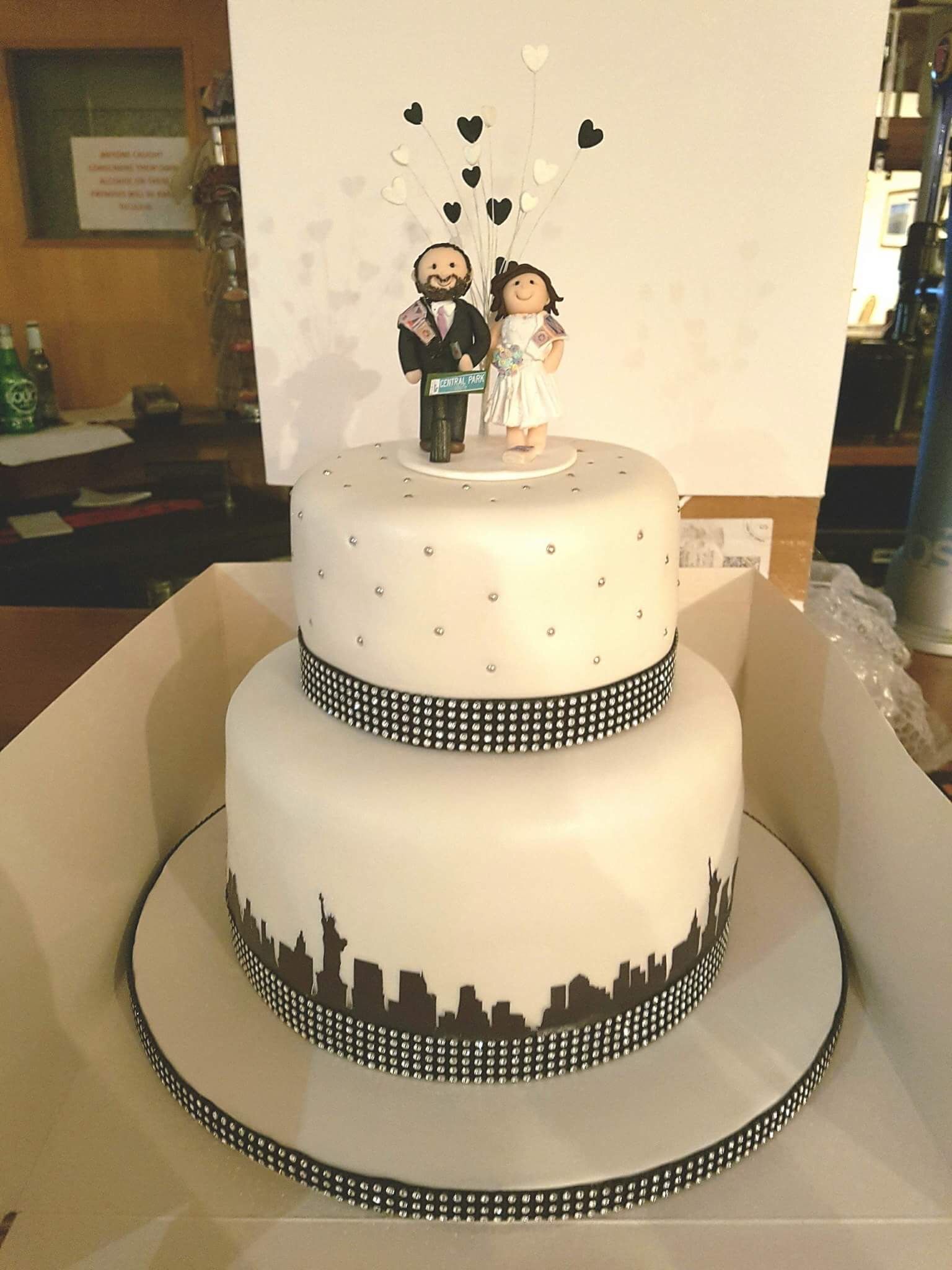 New York themed wedding cake