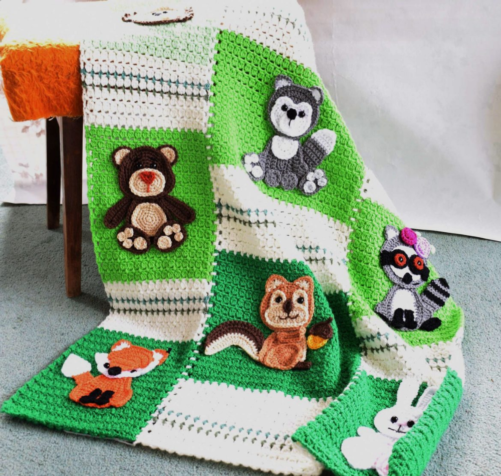 Forest friends baby blanket ⋆ Passionatecrafter Blanket pattern, Baby