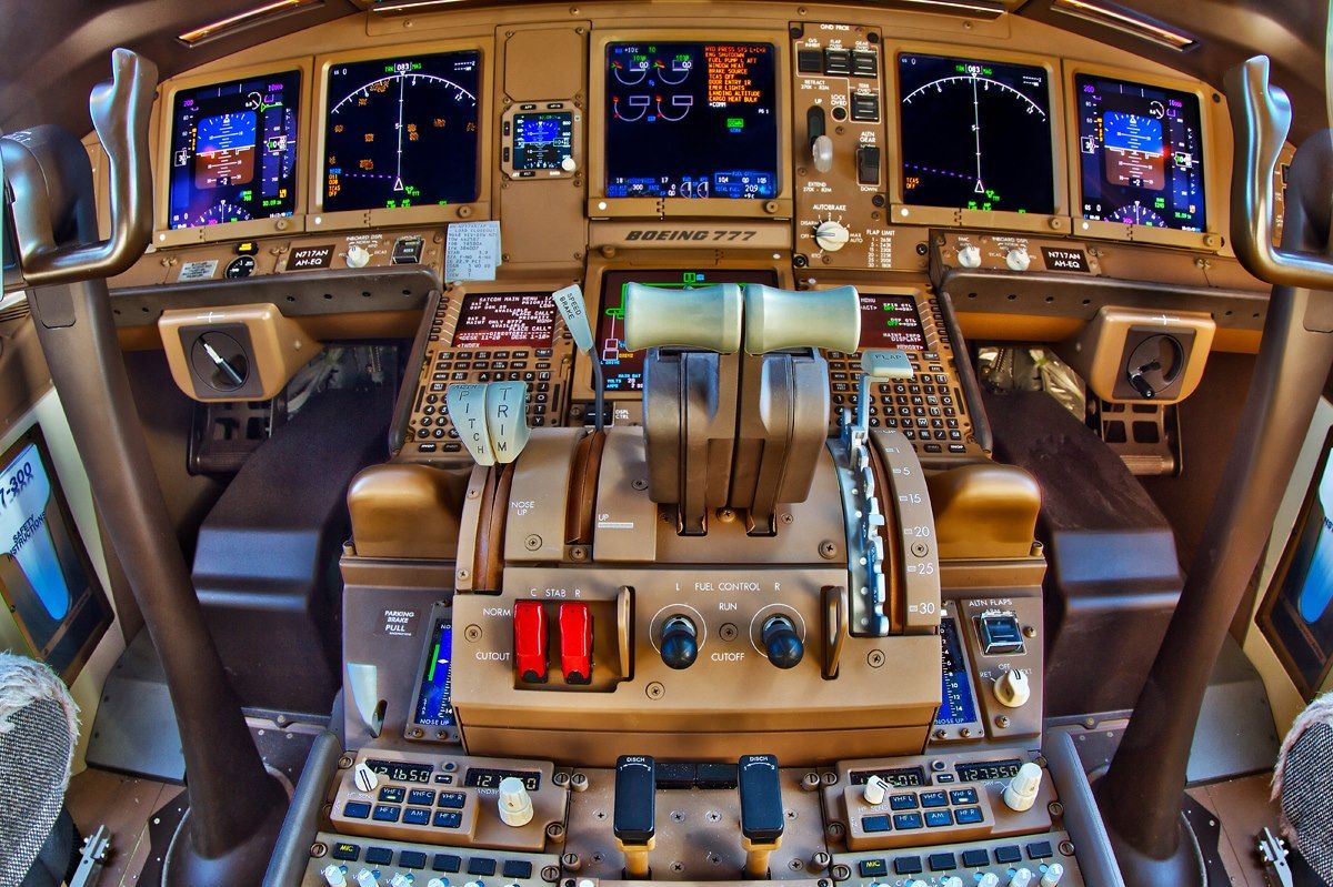 Boeing 777 Cockpit