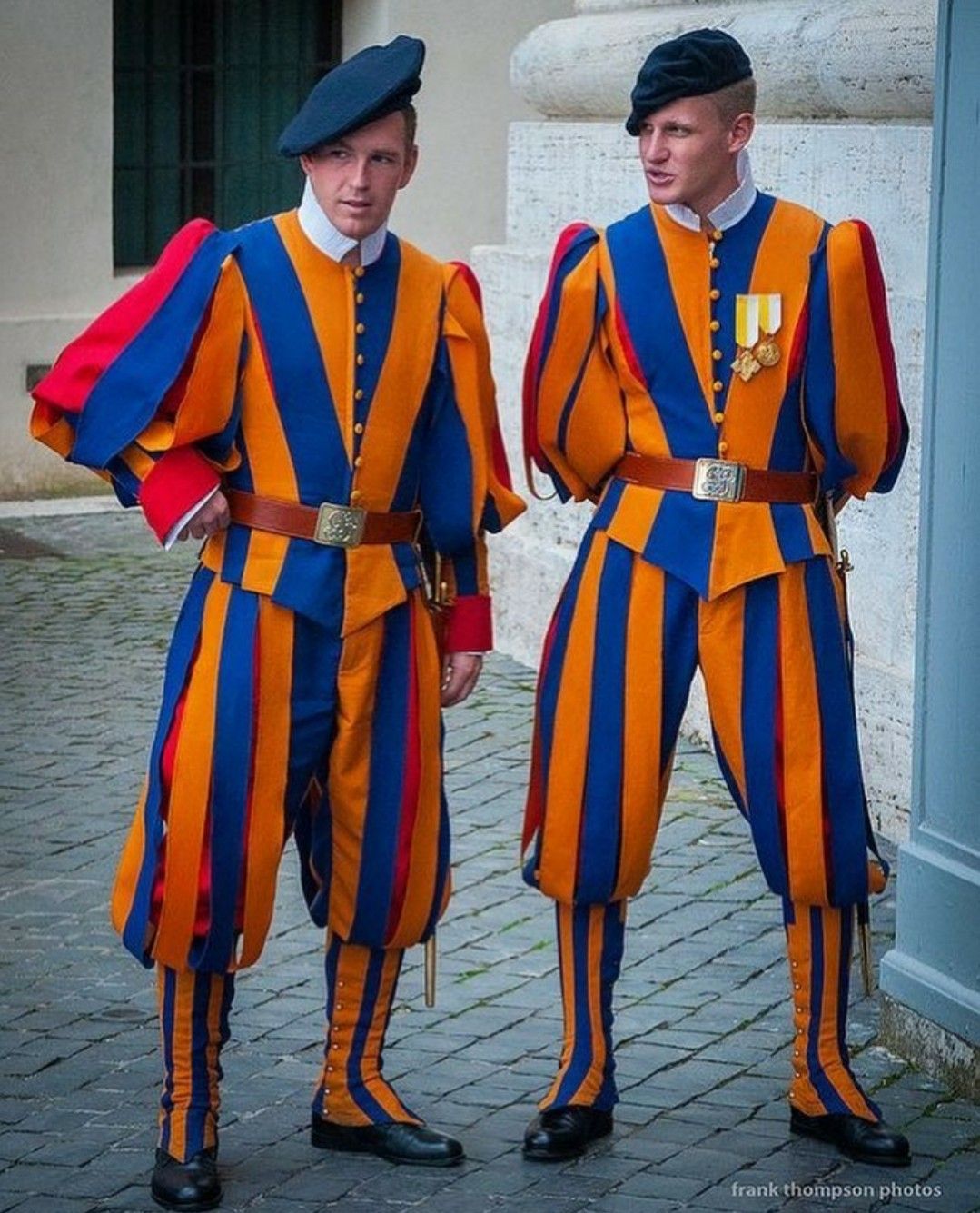 Álbumes 97+ Foto Uniforme De Los Guardias Del Vaticano El último