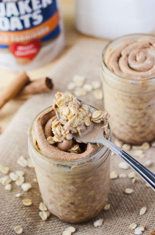 Simple Cinnamon Roll Overnight Oats | Breakfast ingredients, Rolled