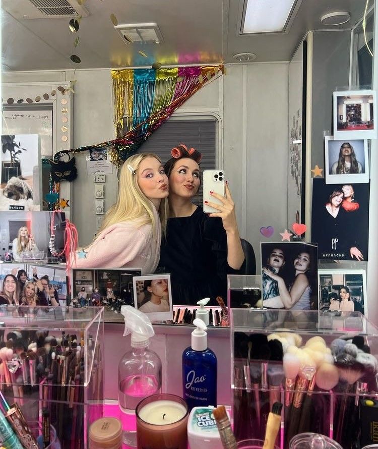 sydney sweeney and maude apatow behind the scenes of euphoria season 2 ...