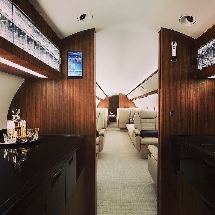 With a four-living-area cabin on the G650ER Gulfstream is establishing ...