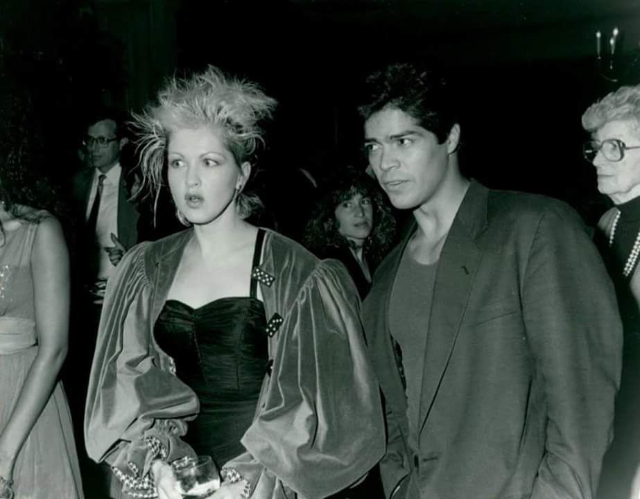 Cyndi Lauper and Esai Morales (La Bamba movie) | La bamba, Cyndi lauper ...