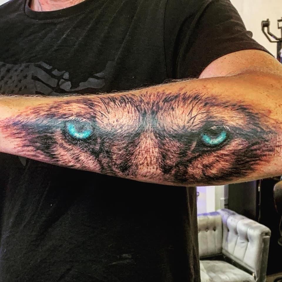 Wolf eyes tattoo Wolf Eye Tattoo Forearm, Forearm Sleeve Tattoos, Neck ...