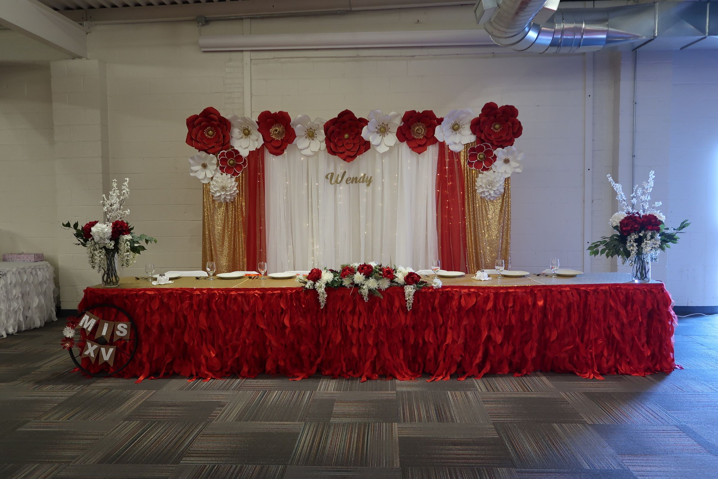 XV paper flowers main table | Quince decorations, Red quinceanera ...