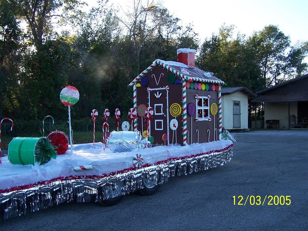 Christmas 2005 - nanafam | Christmas parade floats, Christmas float ...