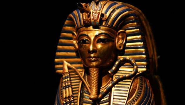 King Tut - Biography - King | King tut, Tutankhamun, King tut tomb