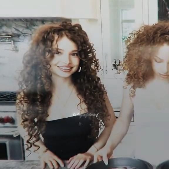 Pin by 丂ㄒ卂刀💋 on 𝓚𝓪𝓵𝓸𝓰𝓮𝓻𝓪𝓼 𝓼𝓲𝓼𝓽𝓮𝓻𝓼😳🙏 [Video] in 2024 | Curly hair photos ...