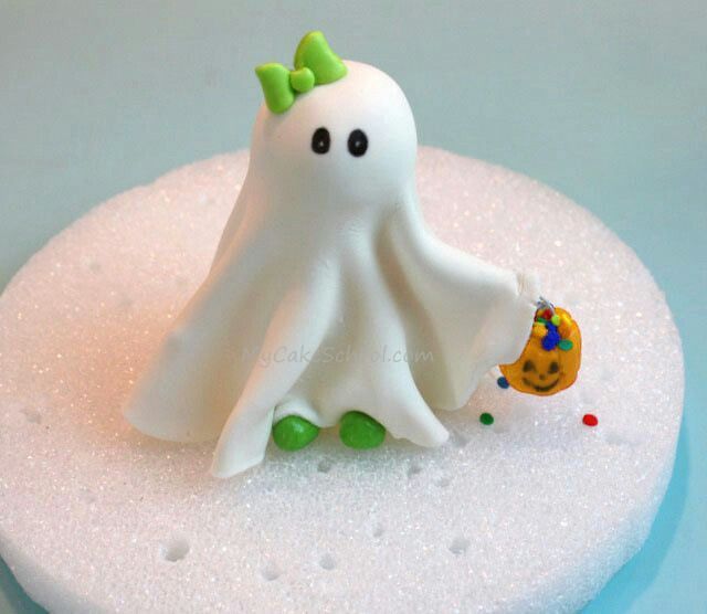 Trick or Treat! Ghost Cake Topper | Halloween cakes, Polymer clay ...