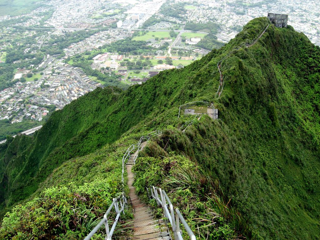 Haiku Stairs, Oahu, Hawaii | California national parks, Places to go ...