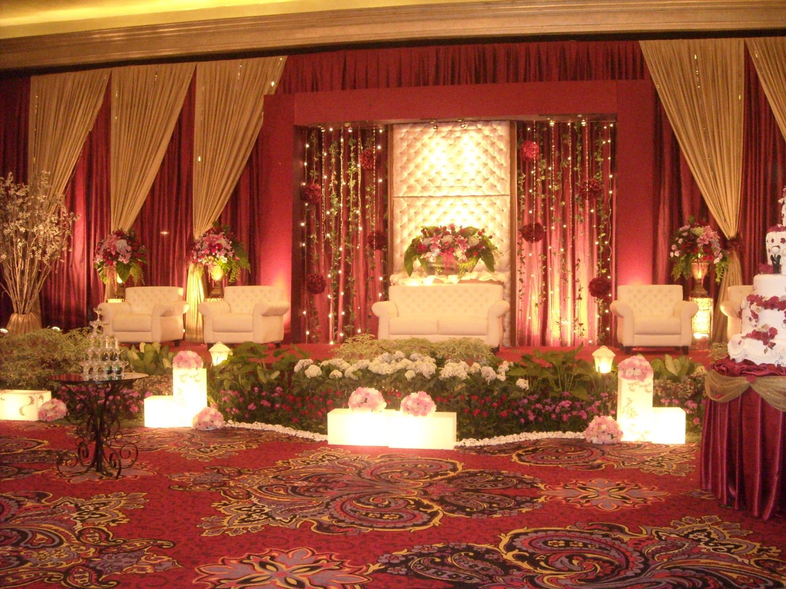 Wedding Stage Decoration Red Red Is Everywhere Indian Bridal