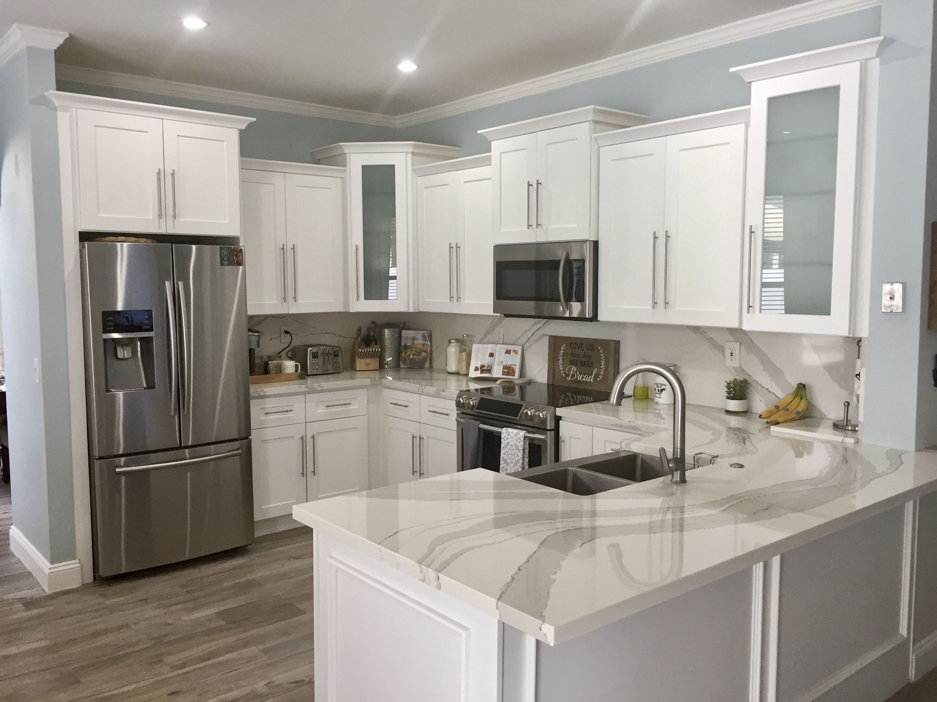 All white rustic chic farmhouse kitchen. FarmhouseKitchens Kitchens 