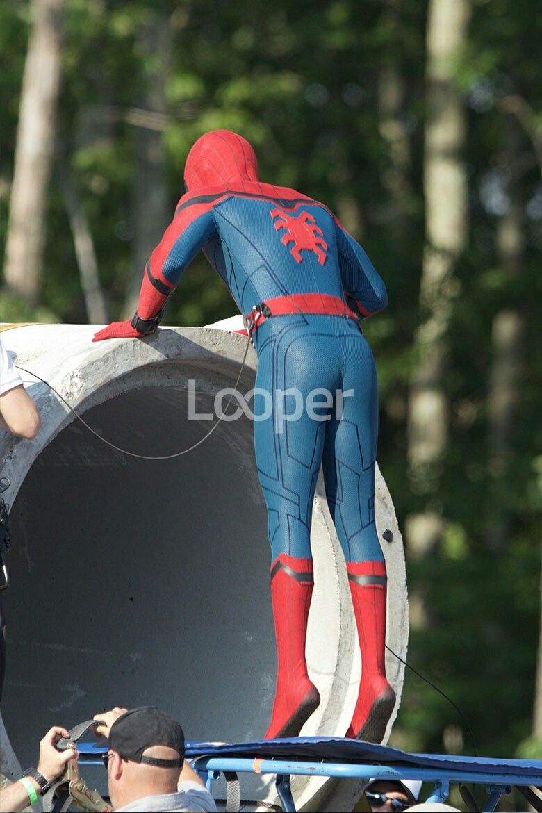 TomHolland no set de #SpidermanHomecoming | Spiderman, Spiderman homecoming  suit, Tom holland