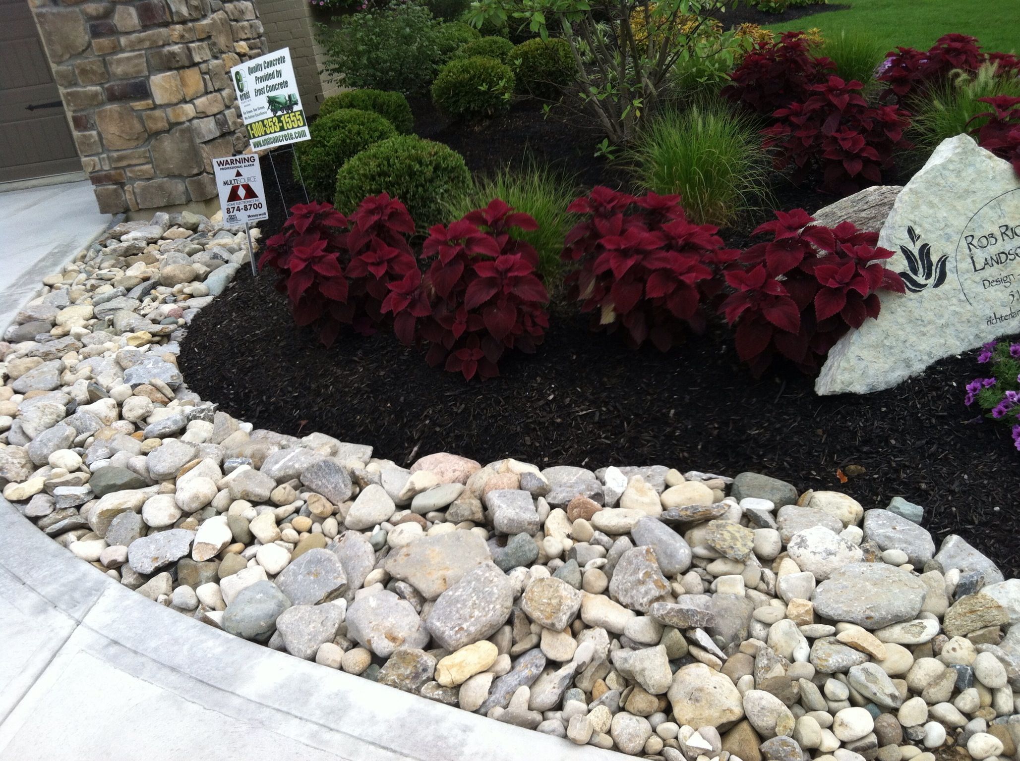 Rock border Landscaping with rocks, Landscape edging, Landscaping tips