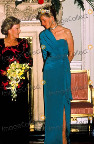 21 June 1989 Diana arrives at Mansion House for a Banquet hosted by the ...