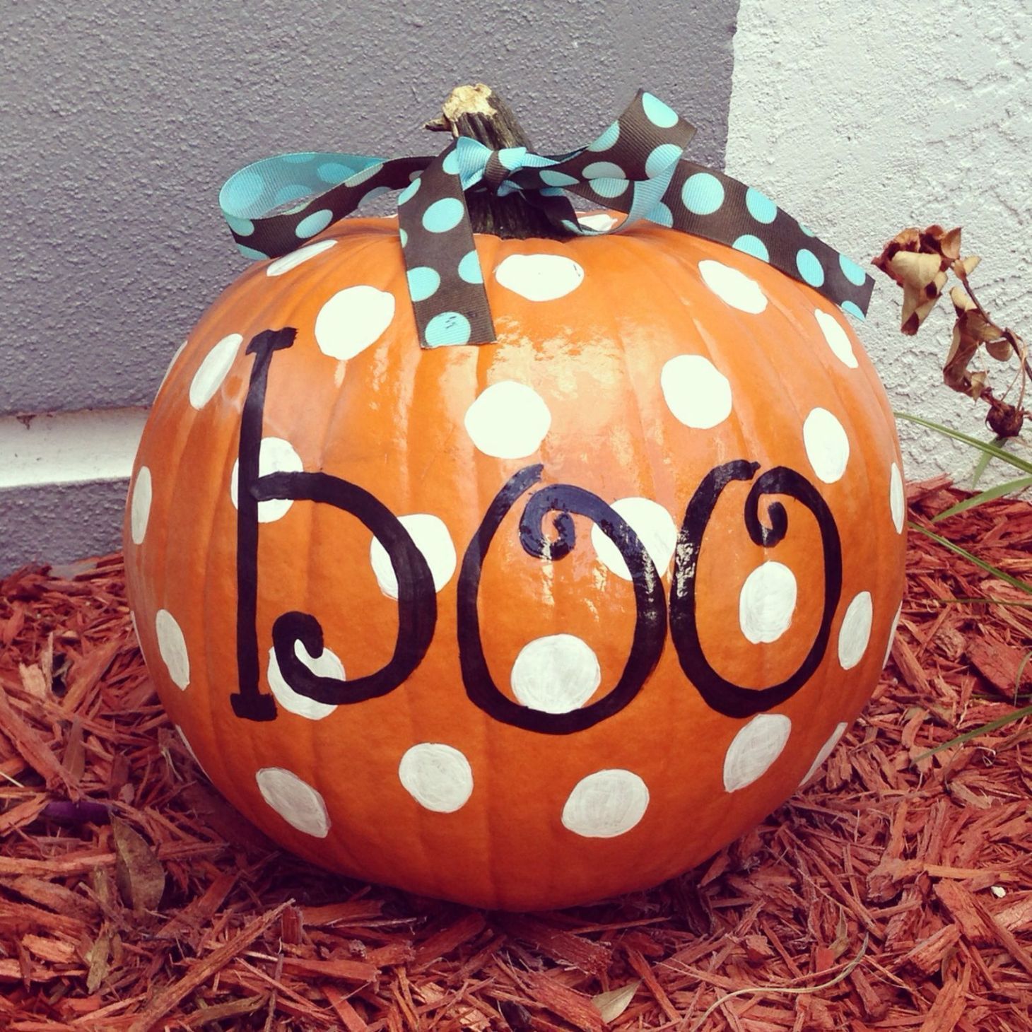 30+ Brilliant Pumpkin Painting Ideas For Amazing Halloween GooDSGN