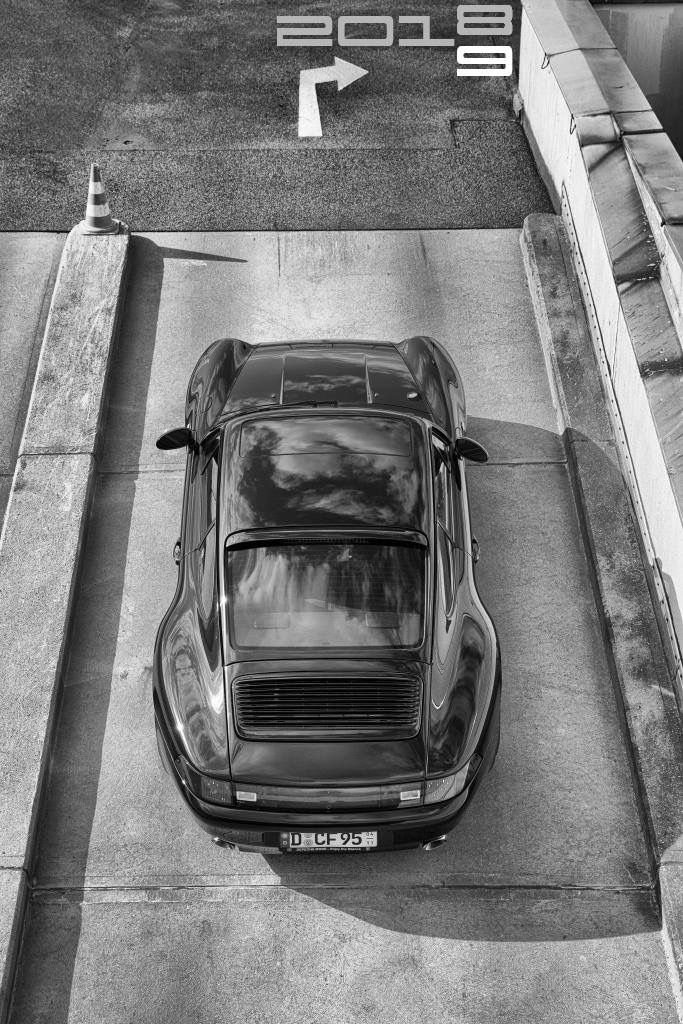 Classic Black Porsche 993 image.