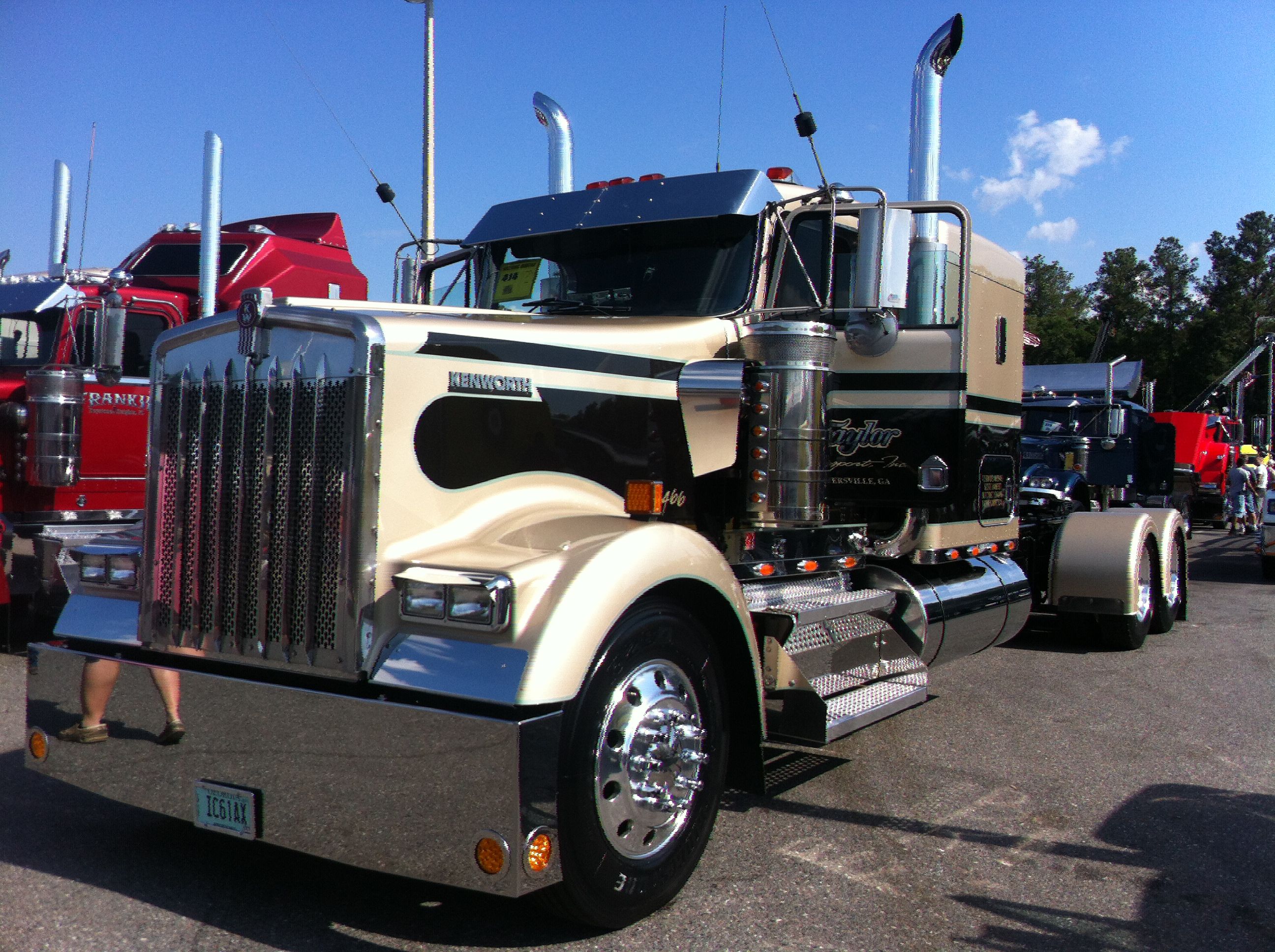 2012 SEMI  TRUCK  SHOW  WILDWOOD FL Kenworth trucks  