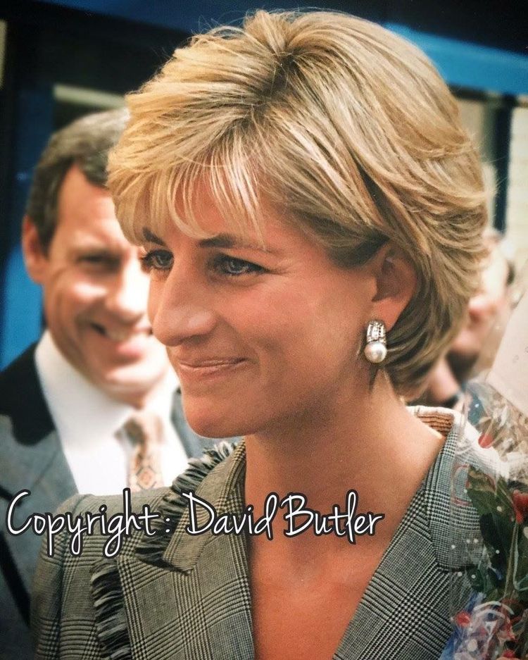 Pin by Agnese on Lady Di | Princess diana hair, Diana haircut, Short ...