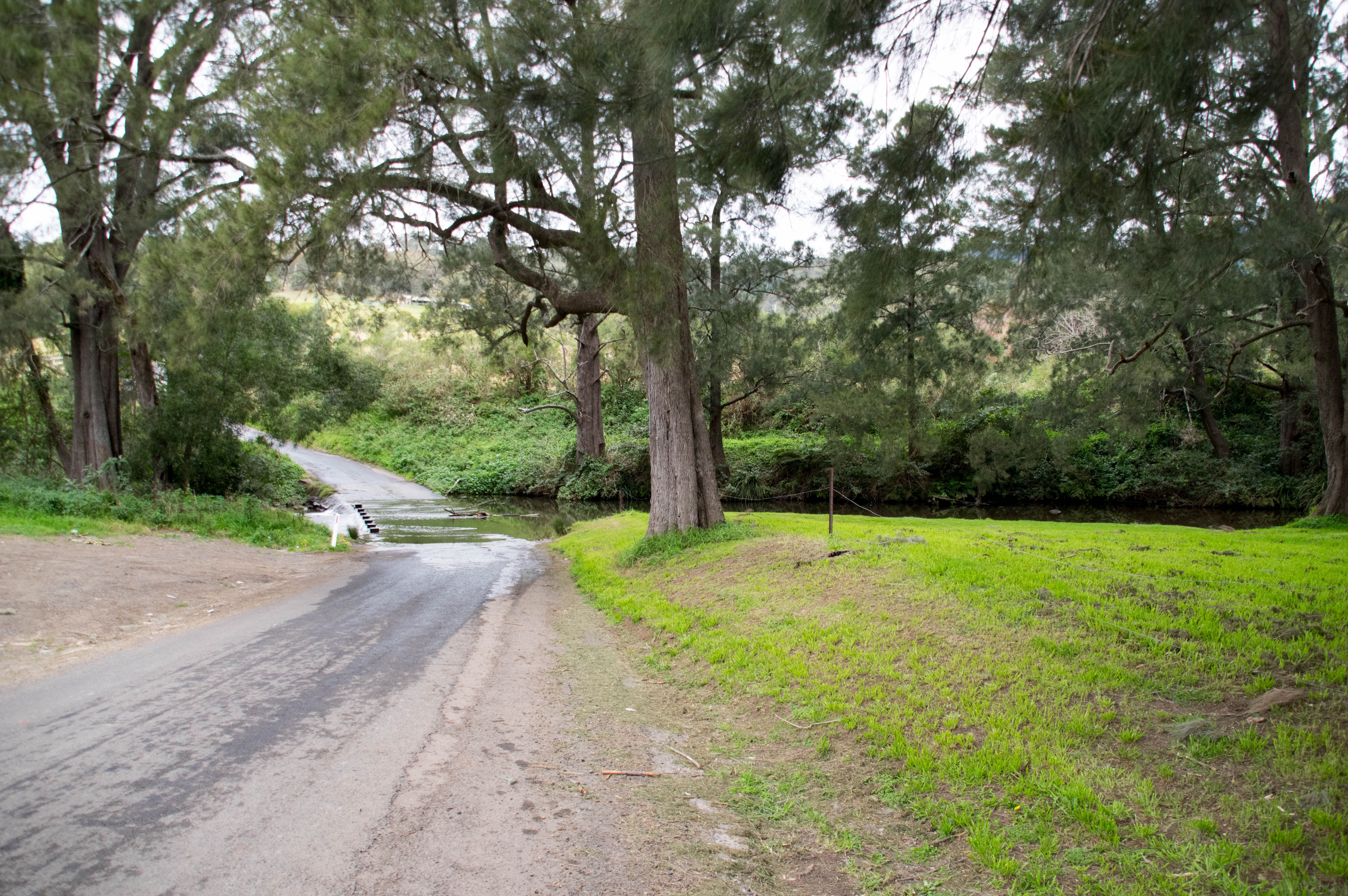 North Macquarie Rd Country roads, Sidewalk, Locations