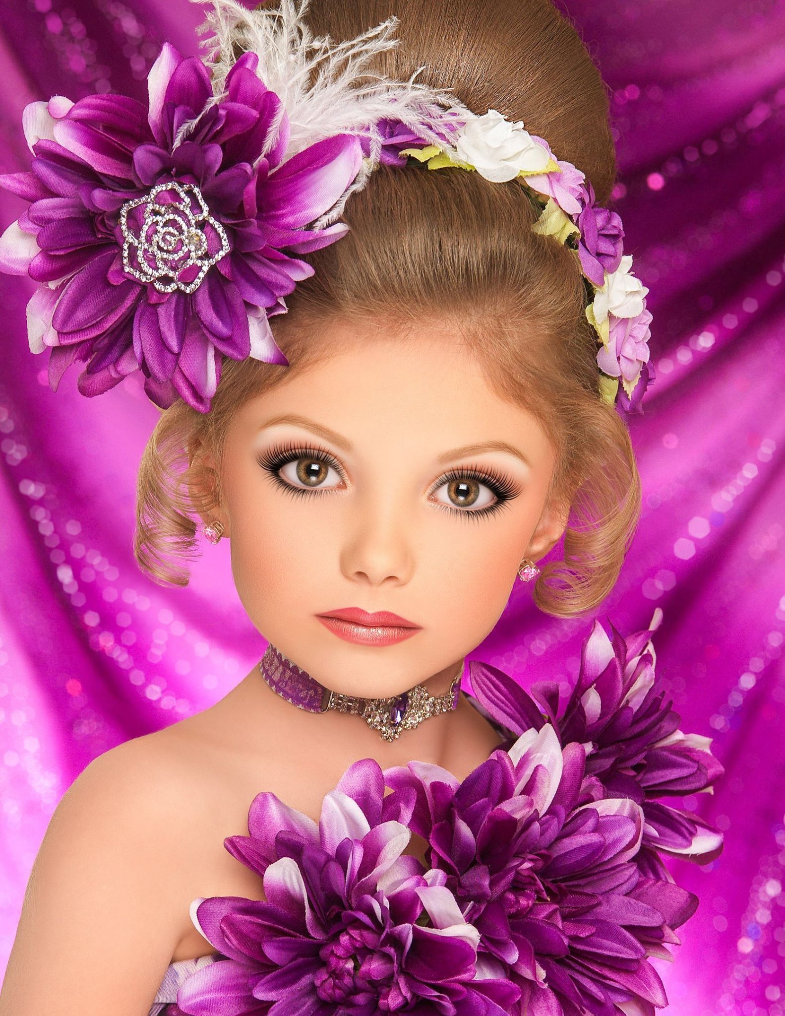 Pin By Britt Chaskavich On Glitz Headshots Beautiful Little Girls