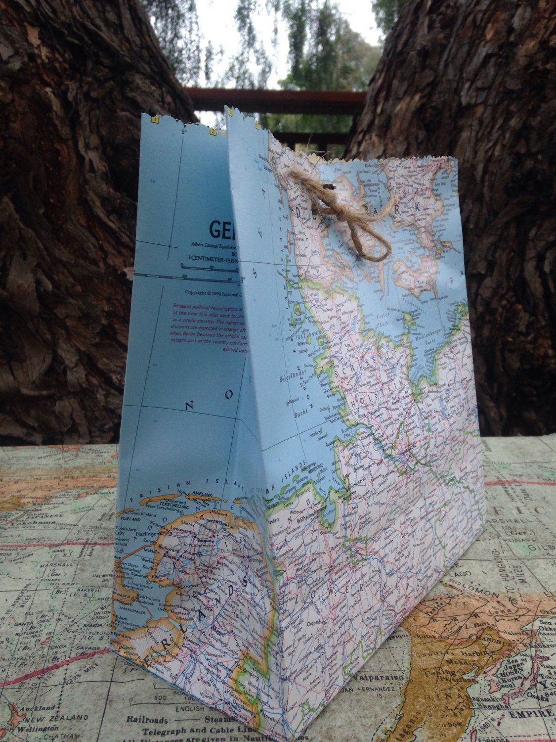 35 large map favor bags by VOCrafted on Etsy https://www.etsy.com ...