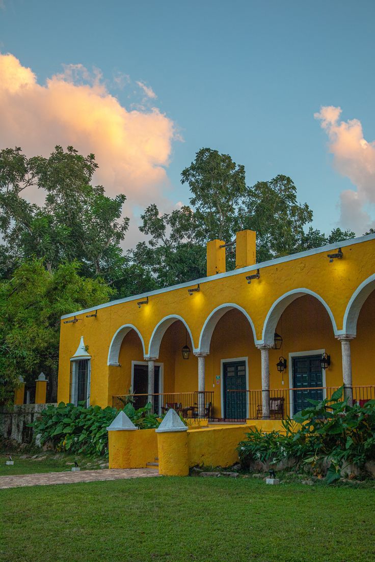 Hacienda San Miguel Yucatan | Casas de estilo hacienda, Frentes de ...