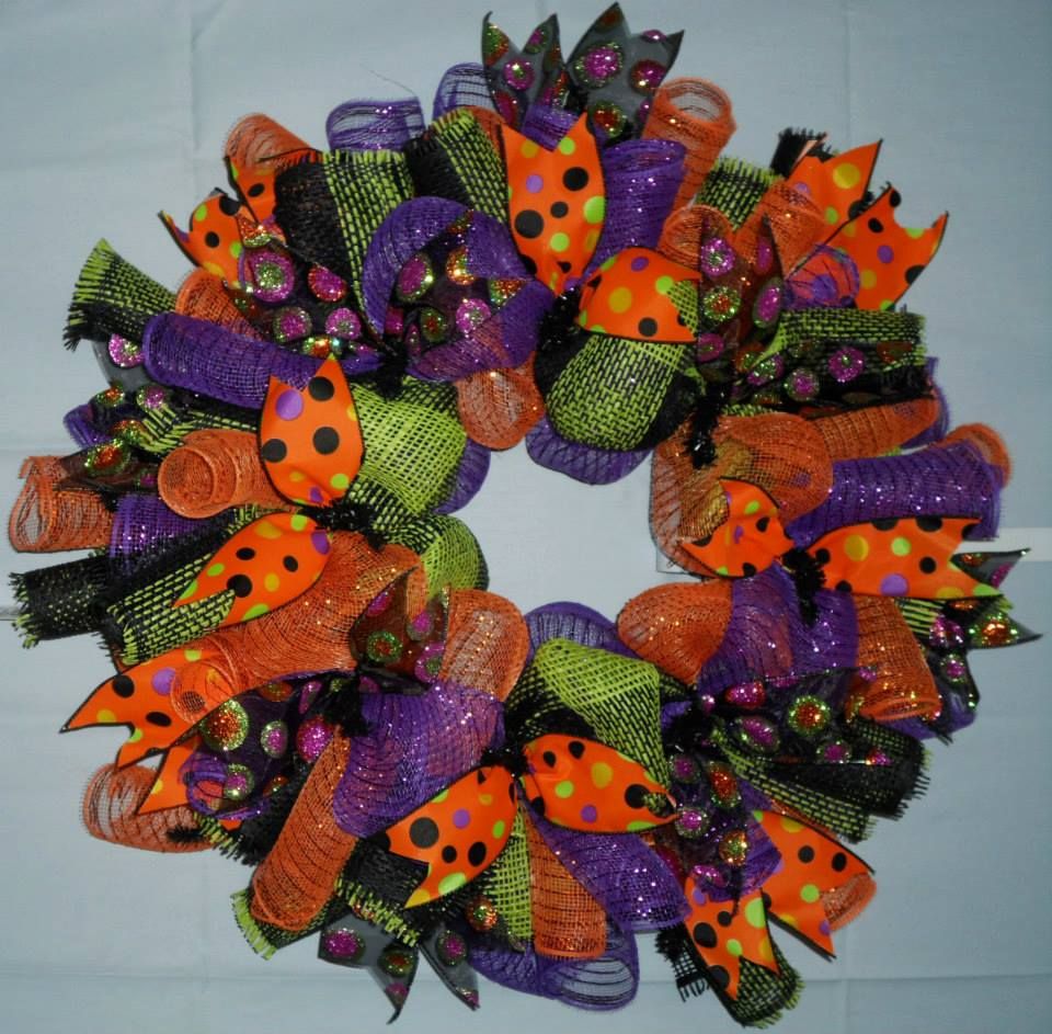 Deco Mesh | Deco mesh wreath halloween, Halloween crafts decorations ...