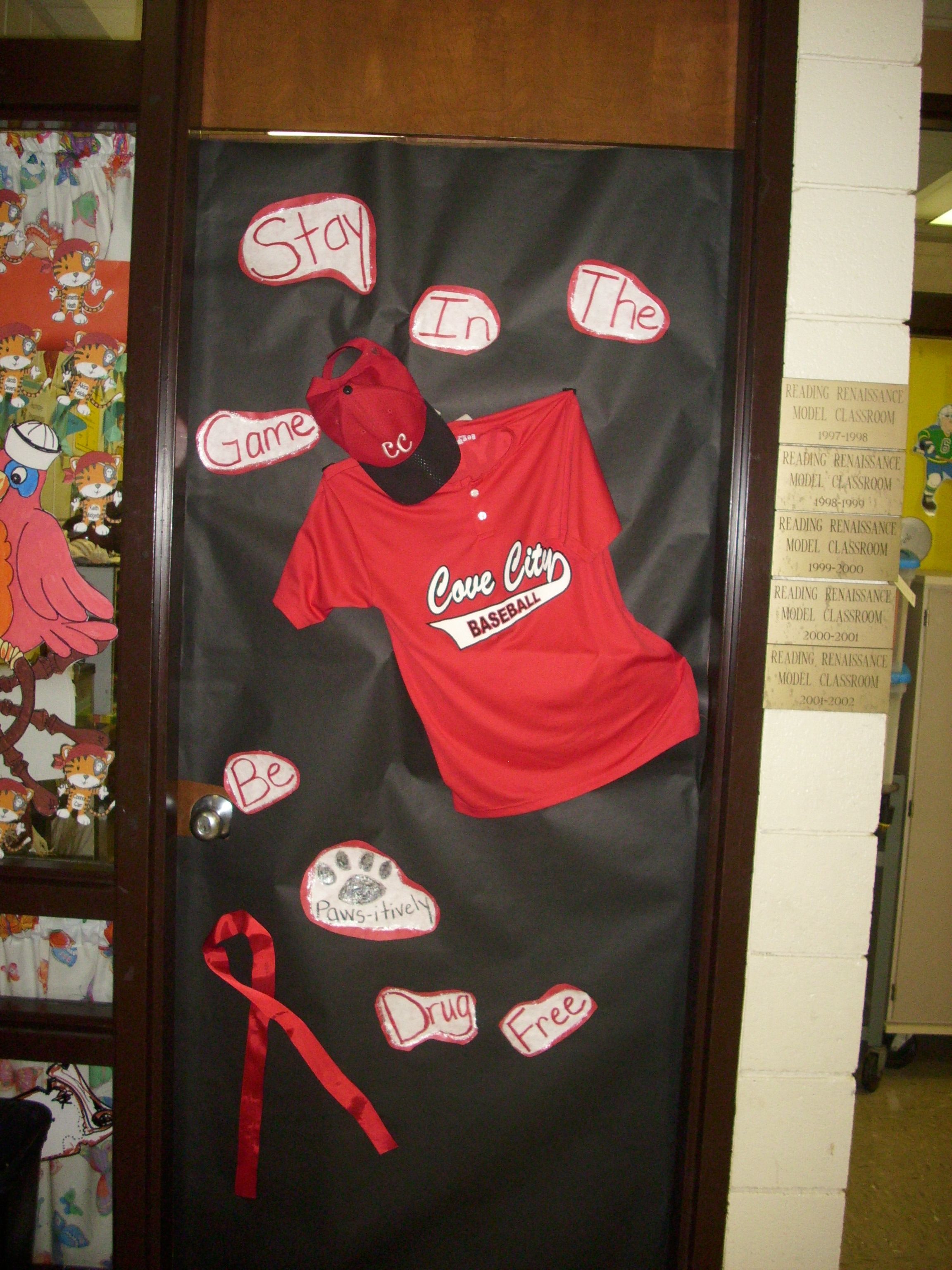 Creative Red Ribbon Week Door Ideas - How To G