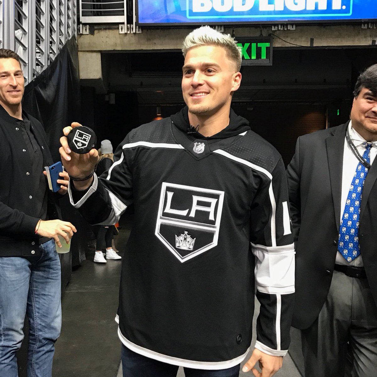 Saturday was Dodgers Night at the LA Kings Game Once Again I Did Not