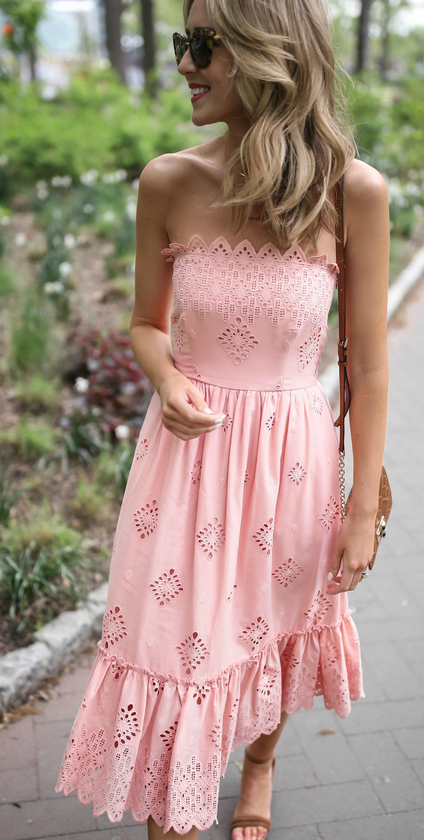 Dress For Casual Outdoor Wedding Guest - alforrequinha