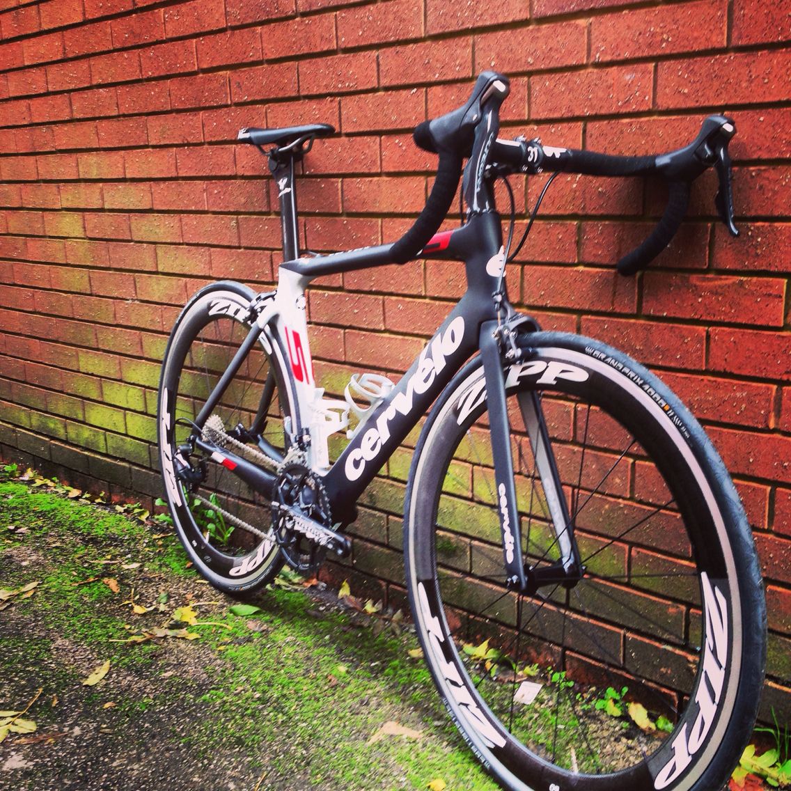 Another wonderful S5 ready to go to its new home, complete with zipp 60 ...