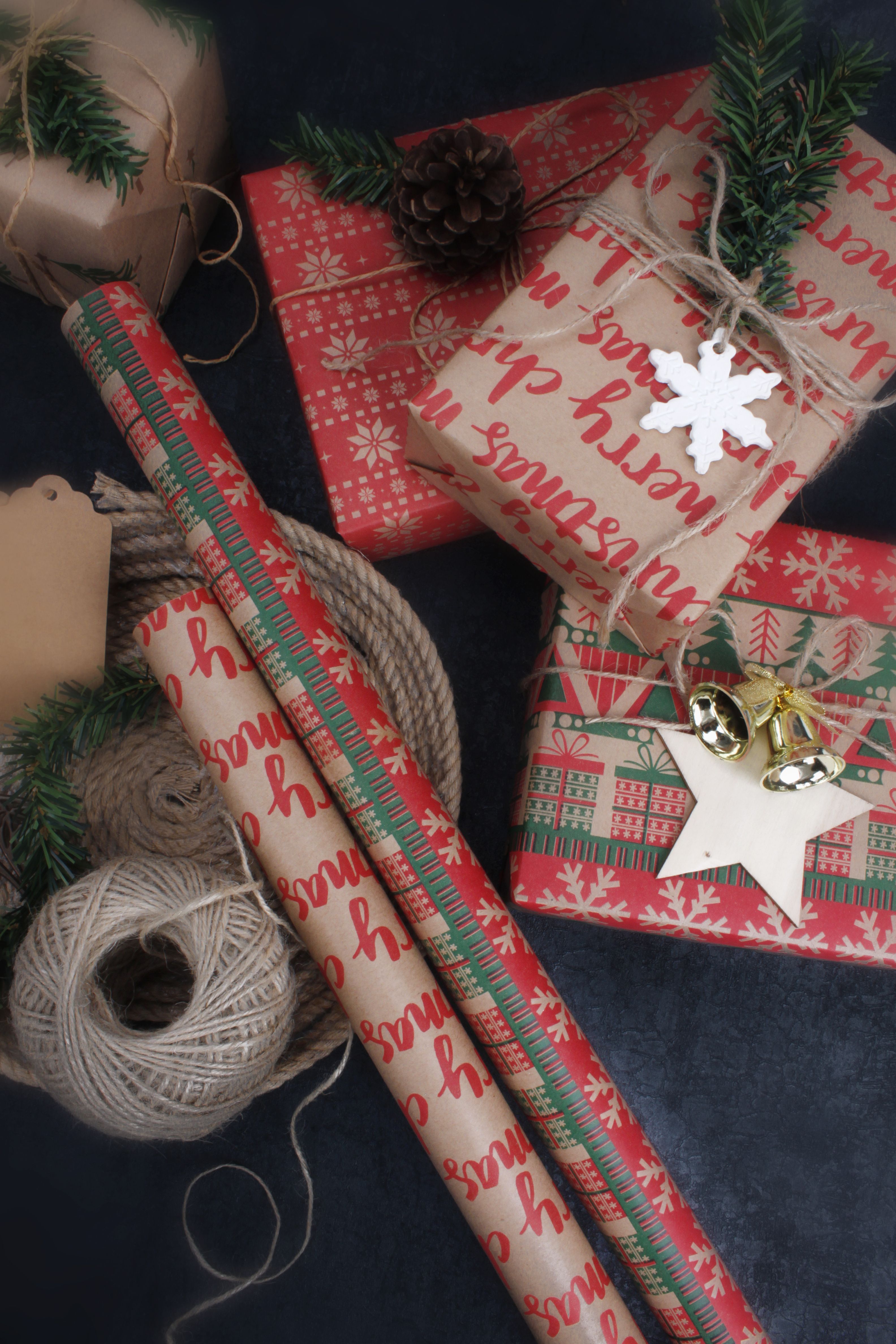 Christmas kraft wrapping paper | Gift wrapping inspiration, Christmas ...