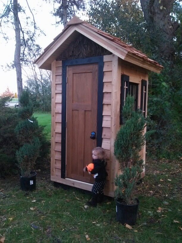 Amazing kids bus shelter