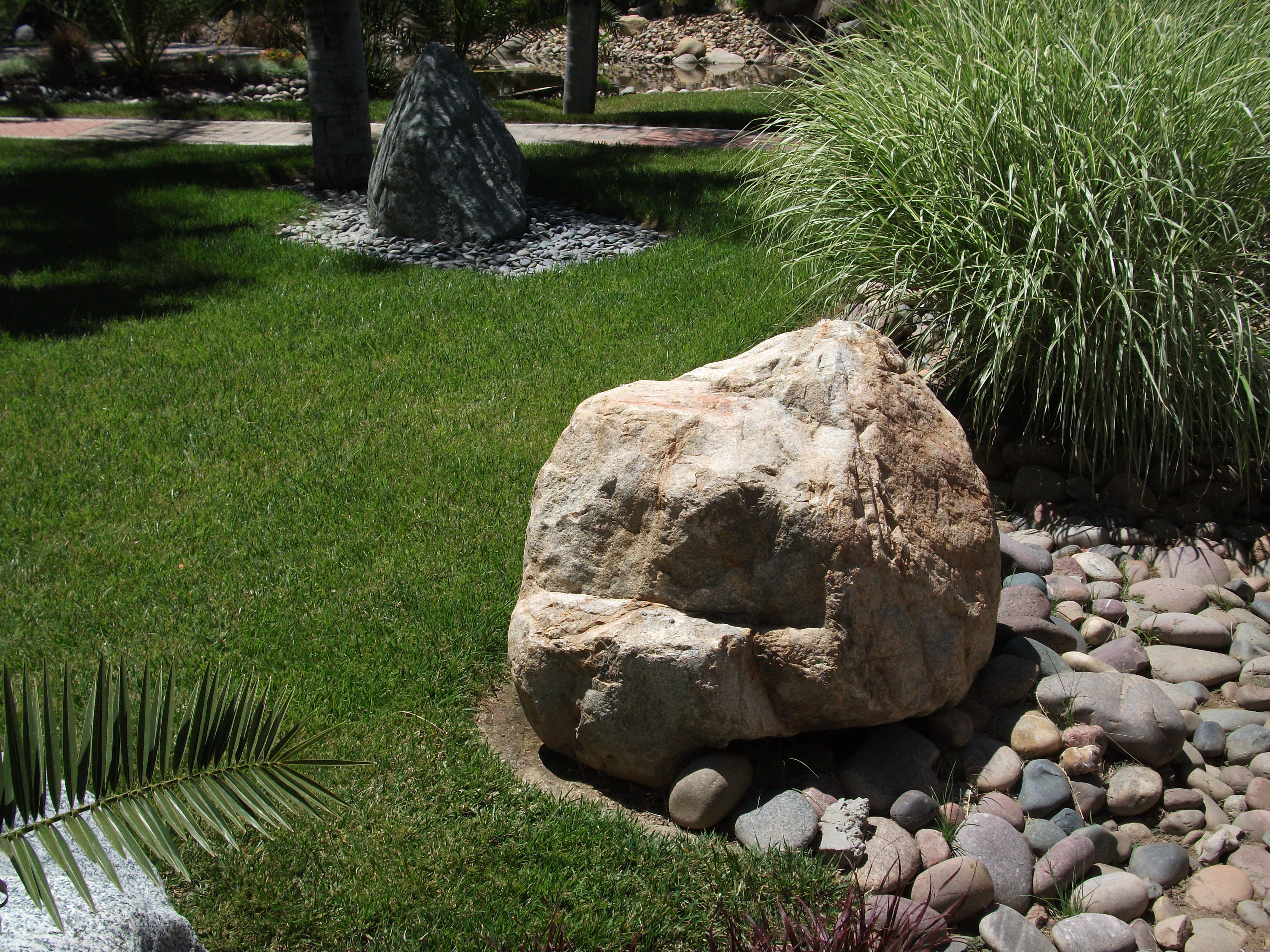 Landscaping with boulders, Landscaping with rocks, Stone landscaping