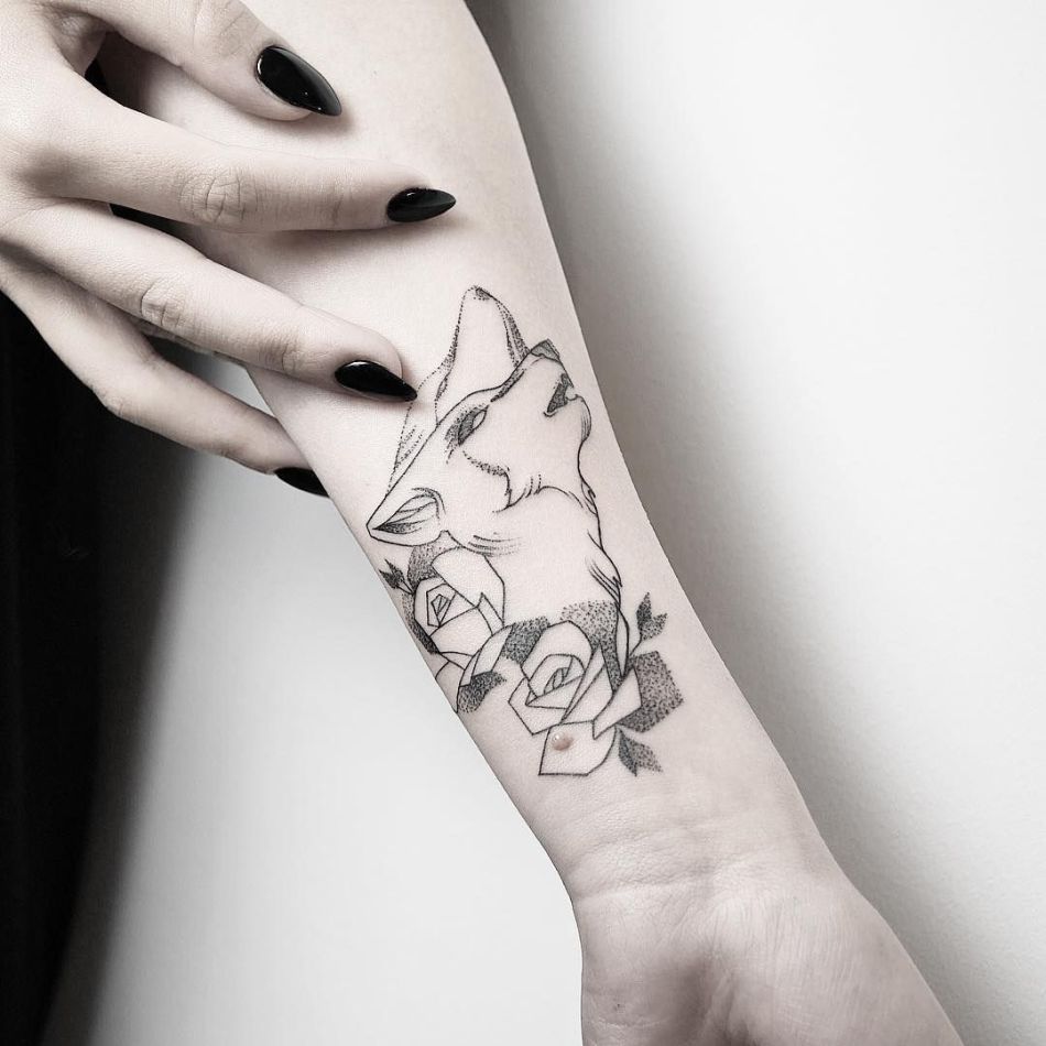 minimalist wolf tattoo Wolf Tattoos For Women, Best Tattoos For Women ...