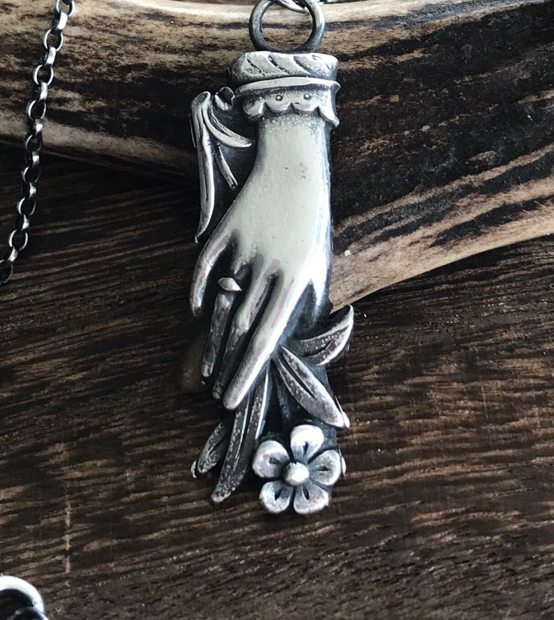 Memento Mori, Vintage Fans, Vintage Silver, Jewelry Gifts, Jewelry ...