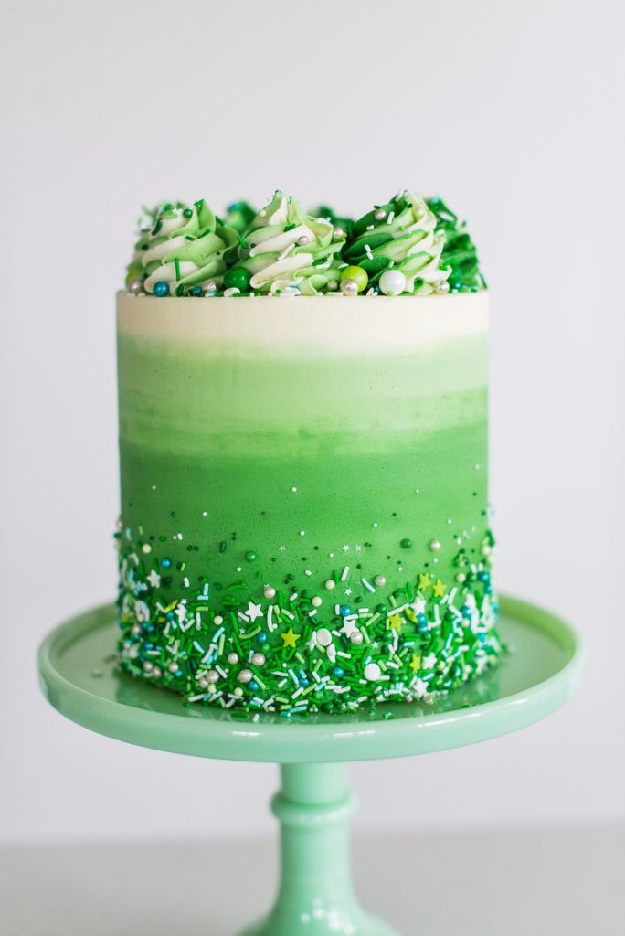 10 Fun and Easy St. Patrick\'s Day Cake Ideas - Cake by Courtney ...