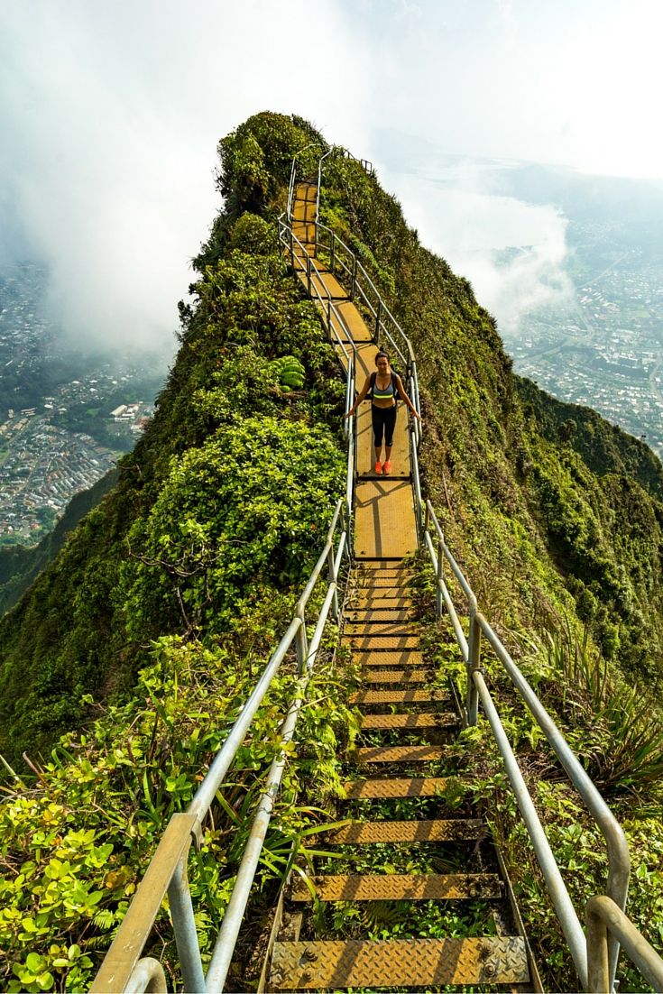 Stairway To Heaven Hike On Oahu, Hawaii: Updated 2024 | Places to ...