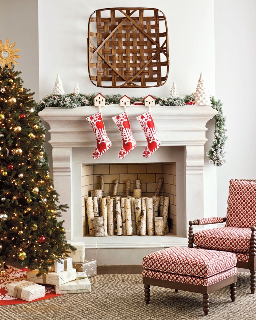 3 Festive Mantels to Inspire Your Holiday Home - How to Decorate ...