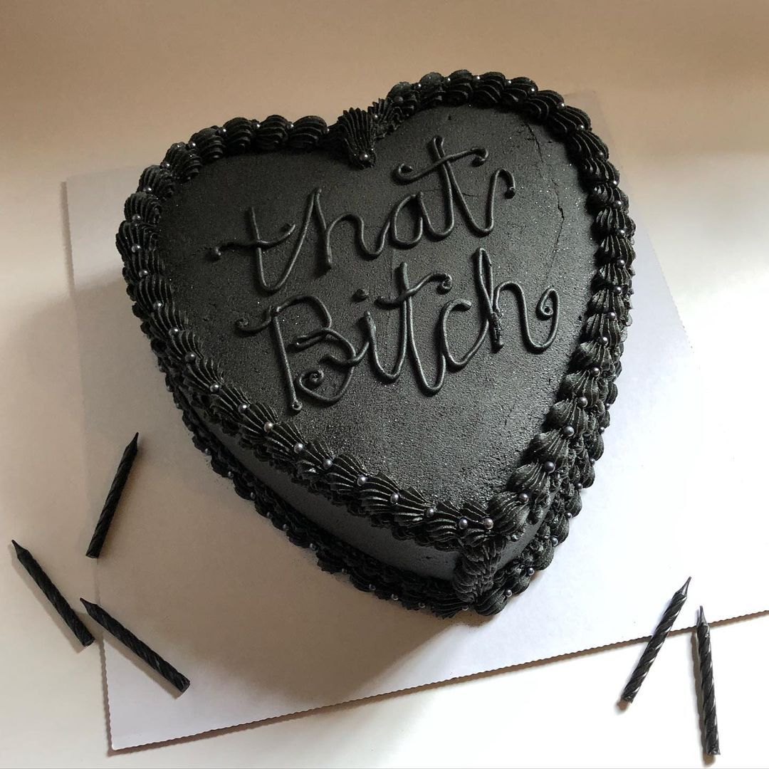 Black heart cake in 2023 | Heart cake, Cake, Luxury lifestyle dreams