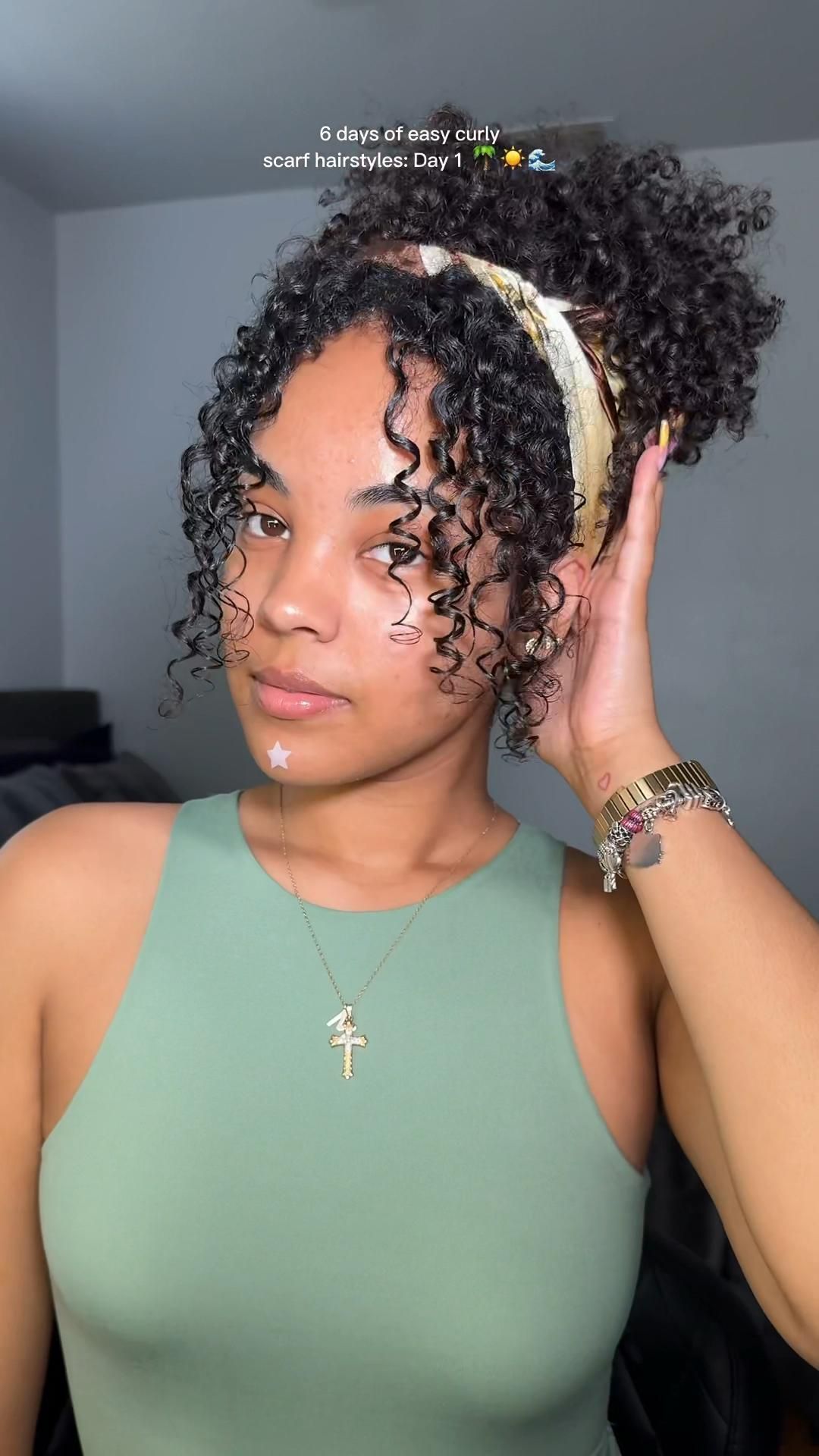 Day 1/6 🌴☀️ | Curly hair beauty, Quick curly hairstyles, Curly hair ...