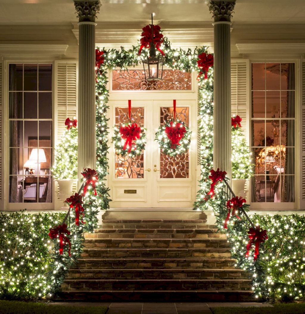 30+ Small Front Porch Christmas Decorations