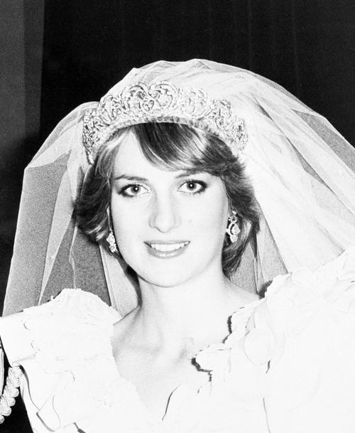 Princess Diana on her wedding day - Princess Diana Tribute Page Photo ...