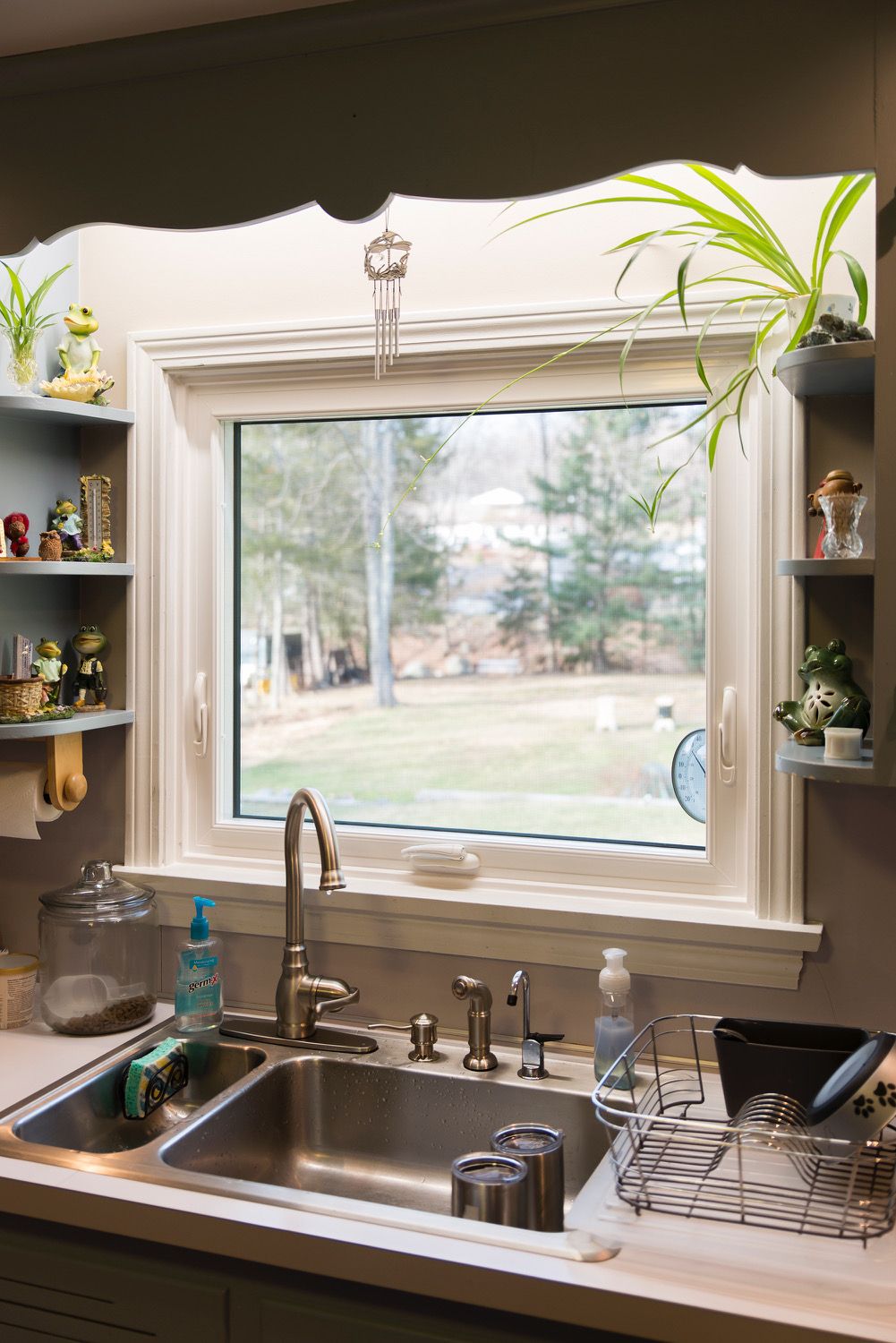 57 Charming u shaped kitchen with bay window sink Not To Be Missed