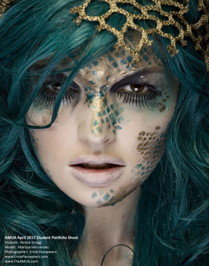 mermaid Halloween face makeup?! Just need some fishnets to create the ...