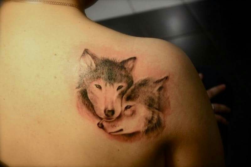 Wolves In love tat | Wolf tattoos, Tattoos, Wolf tattoo shoulder