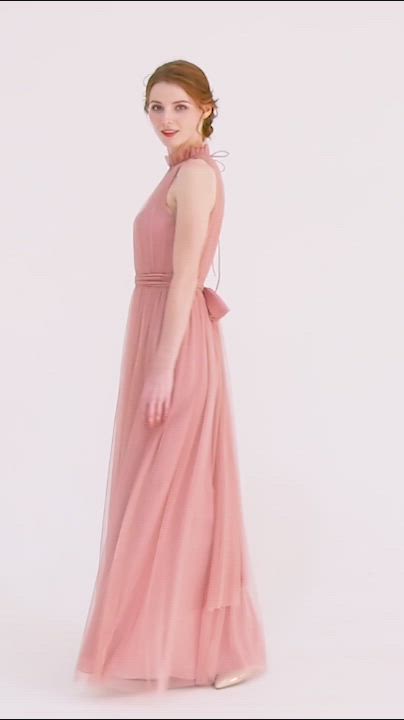 dusty rose tulle halter bridesmaid dresses 2019 #wedding #weddinginspiration #bridesmaids #bridesmaiddress #bridalparty #maidofhonor #weddingideas #weddingcolors #tulleandchantilly